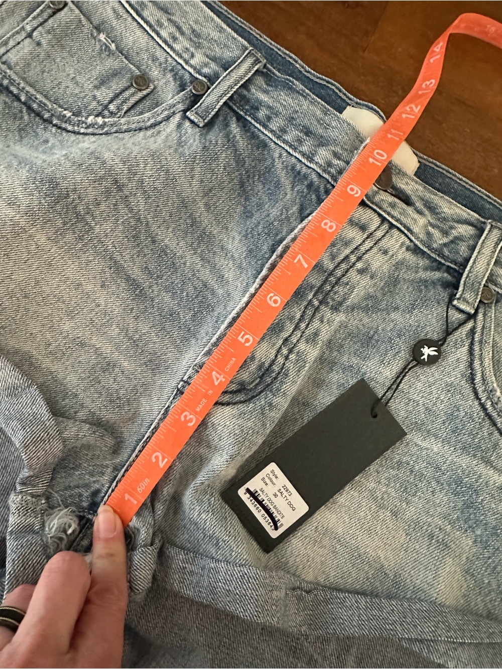 One Teaspoon Salty Dog Bandits Washed Light Blue Denim Women's Shorts 30 NWT - Picture 7 of 10